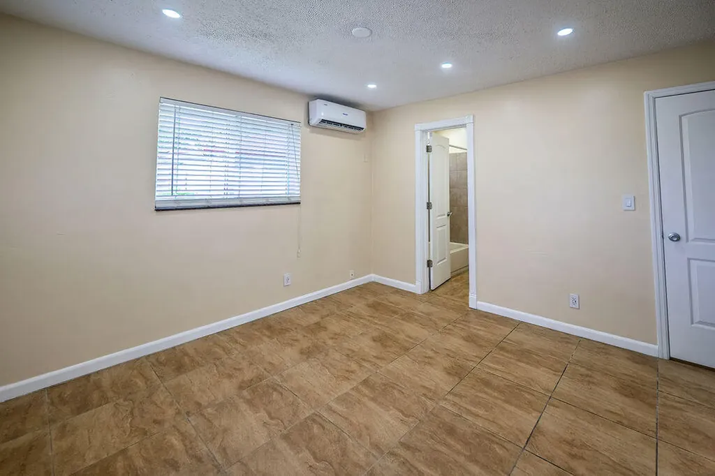 750 SW 2nd Street Fort Lauderdale FL 33312