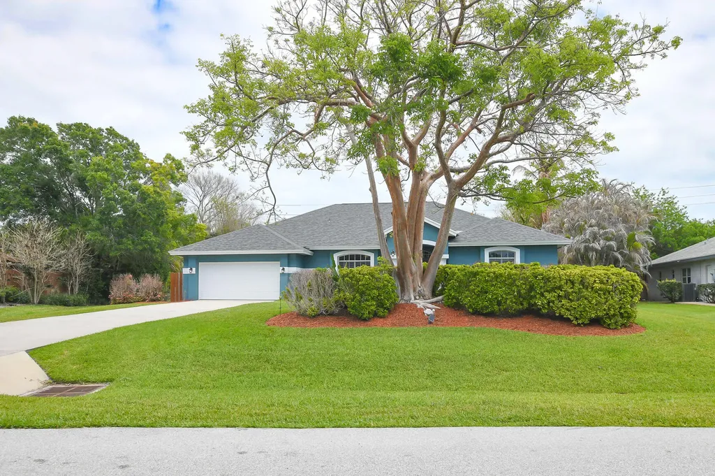 2263 NE Marlberry Lane Jensen Beach FL 34957