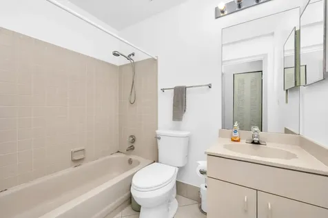 9665 NW 76th Court Tamarac FL 33321