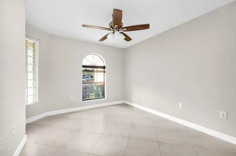 9665 NW 76th Court Tamarac FL 33321