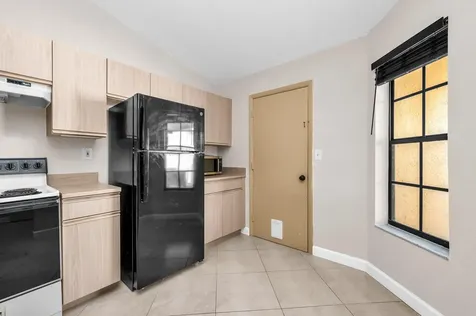 9665 NW 76th Court Tamarac FL 33321