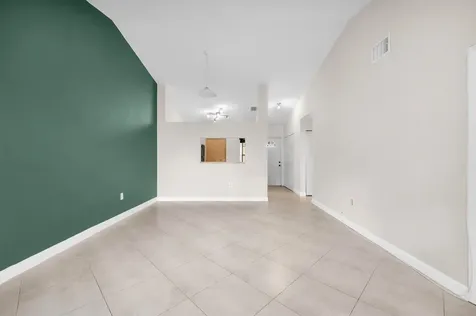9665 NW 76th Court Tamarac FL 33321