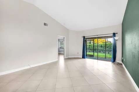 9665 NW 76th Court Tamarac FL 33321
