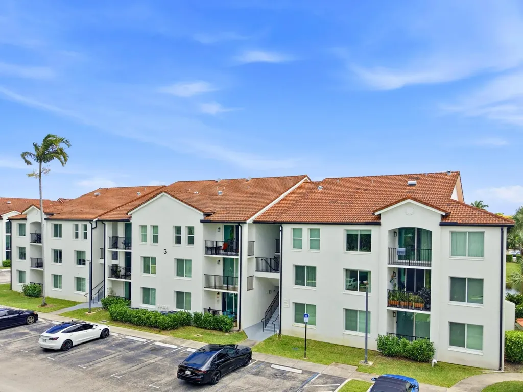 316 Villa Circle Boynton Beach FL 33435