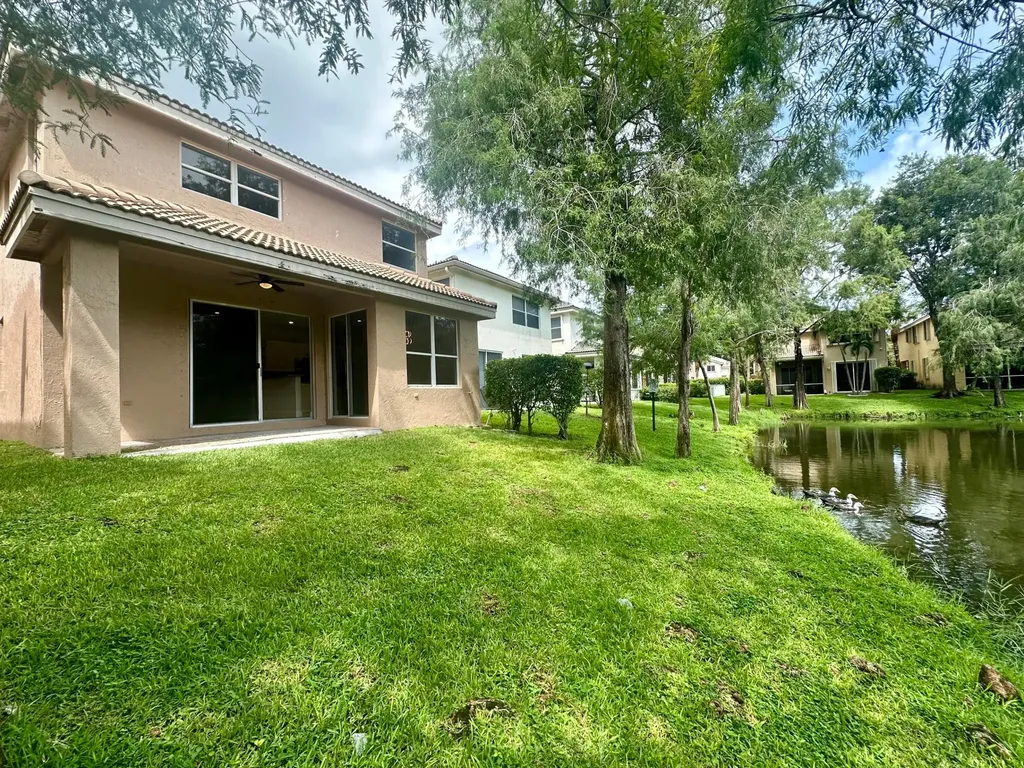 10702 NW 1st Court Plantation FL 33324