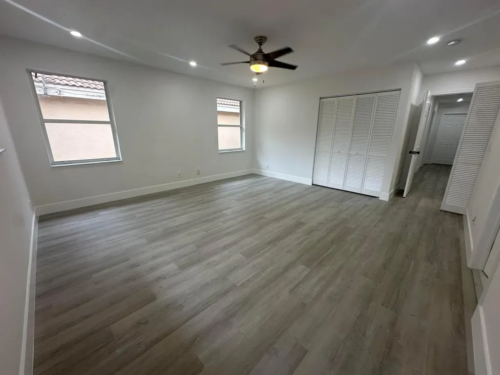 10702 NW 1st Court Plantation FL 33324
