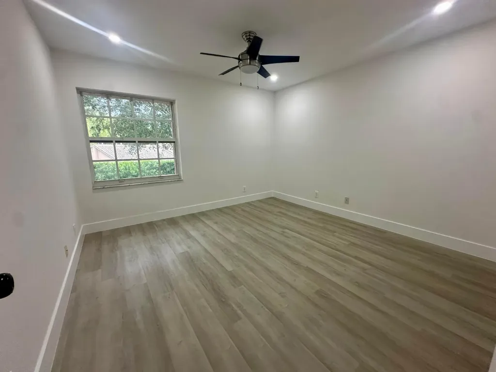 10702 NW 1st Court Plantation FL 33324