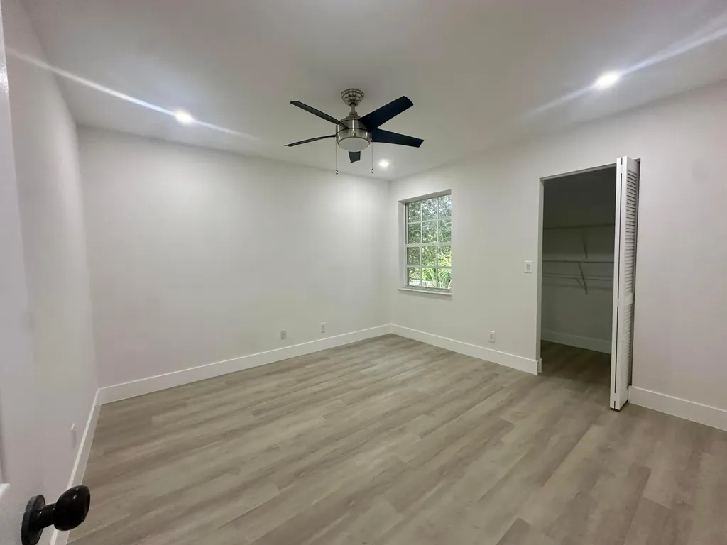 10702 NW 1st Court Plantation FL 33324