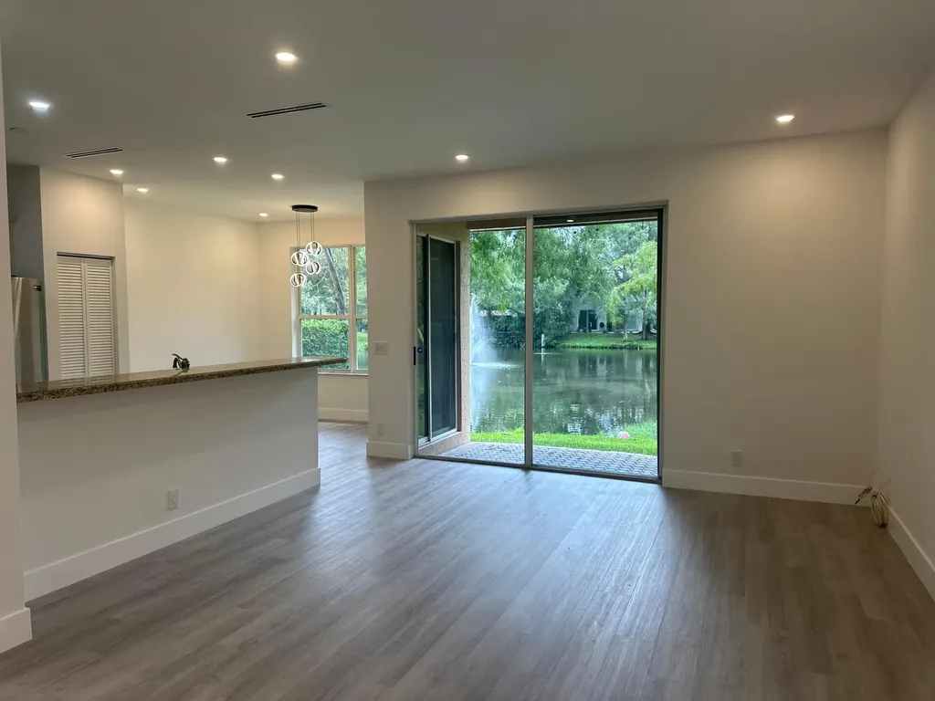 10702 NW 1st Court Plantation FL 33324