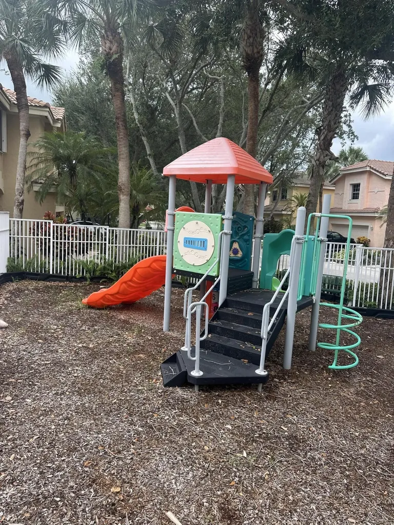 10702 NW 1st Court Plantation FL 33324