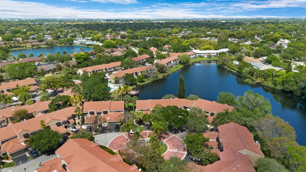 638 N University Drive Plantation FL 33324