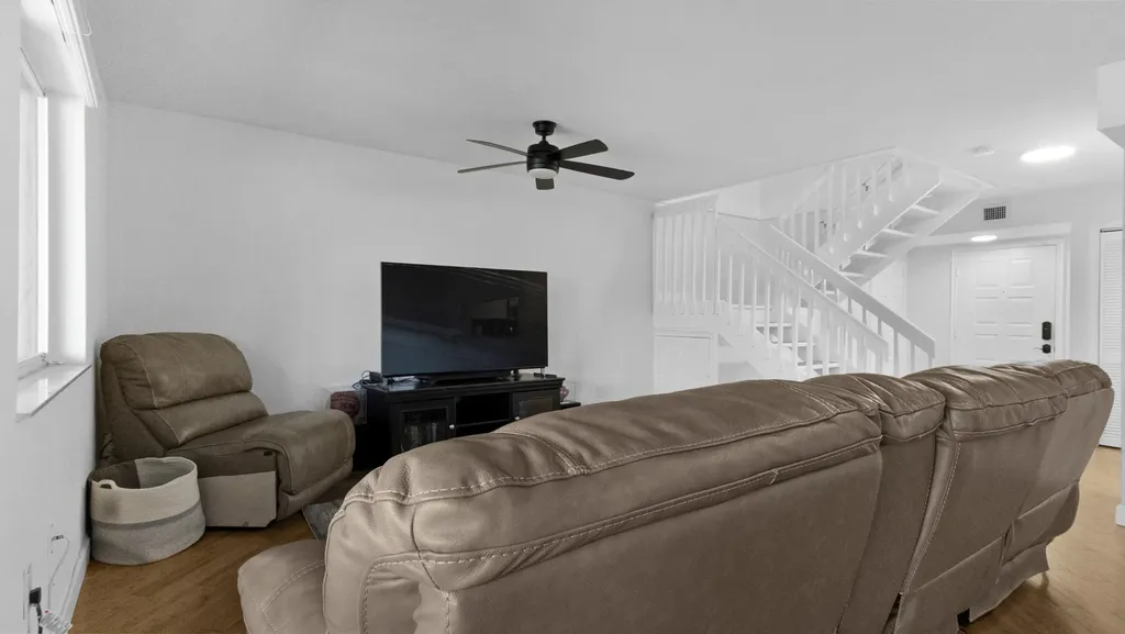 638 N University Drive Plantation FL 33324