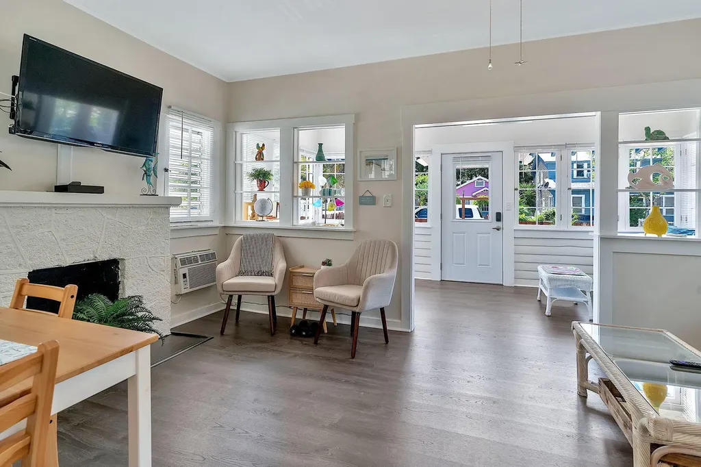 118 S J Street Lake Worth Beach FL 33460