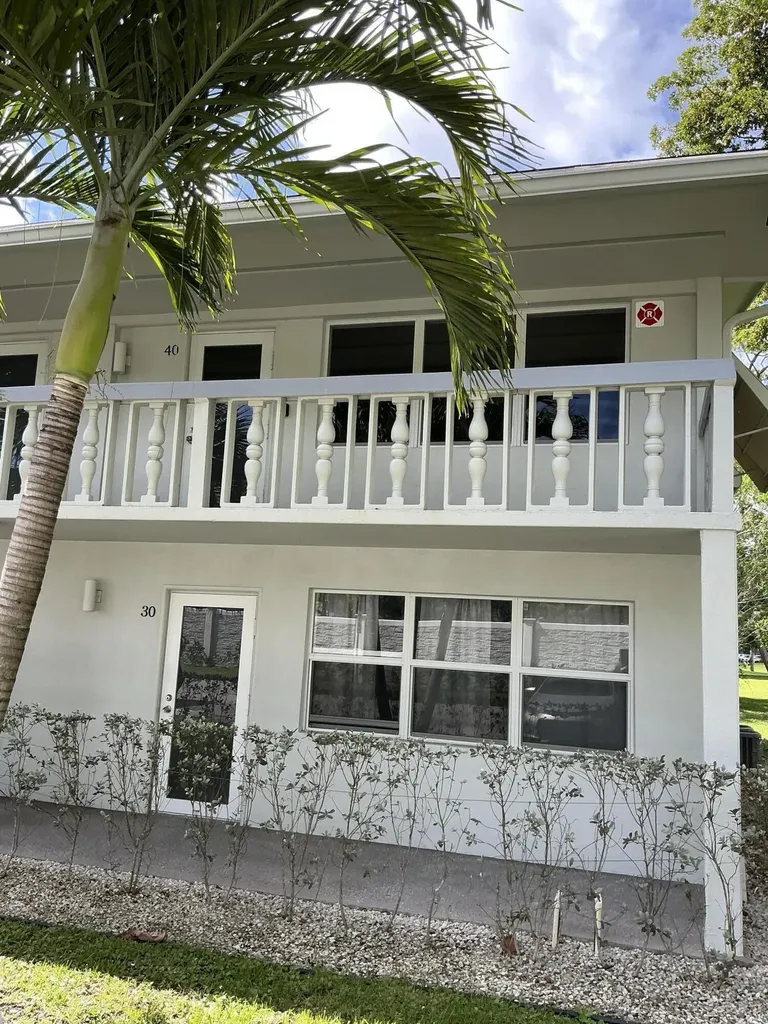 40 Ventnor Drive Deerfield Beach FL 33442