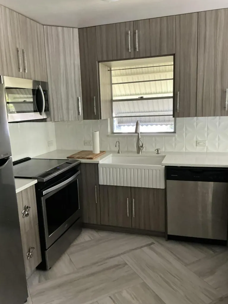40 Ventnor Drive Deerfield Beach FL 33442