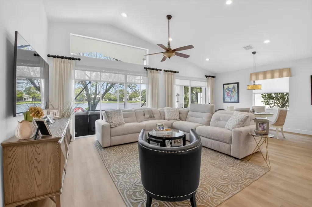 6609 Via Alfieri Lake Worth FL 33467