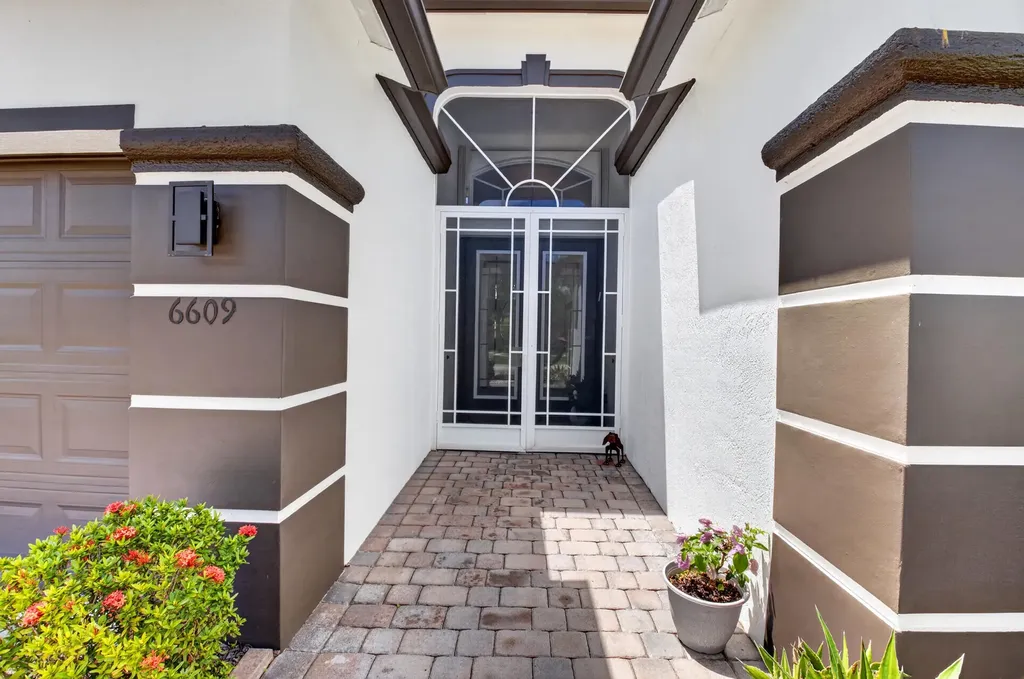 6609 Via Alfieri Lake Worth FL 33467