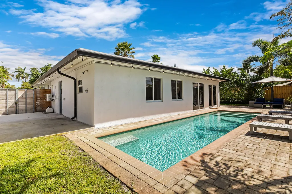 2030 NE 52nd Court Fort Lauderdale FL 33308