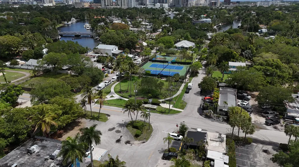 615 SW 14th Avenue Fort Lauderdale FL 33312