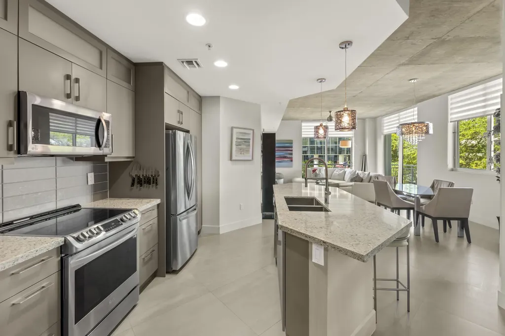 300 S Australian Avenue West Palm Beach FL 33401