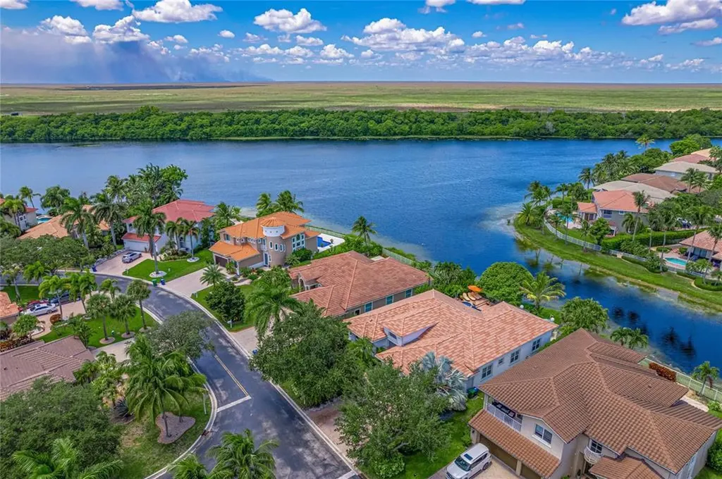 12307 NW 49th Street Coral Springs FL 33076