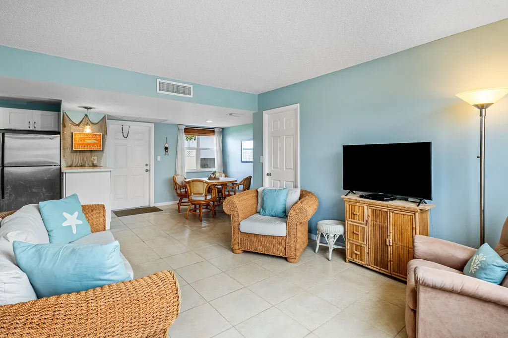 1820 New Palm Way Boynton Beach FL 33435