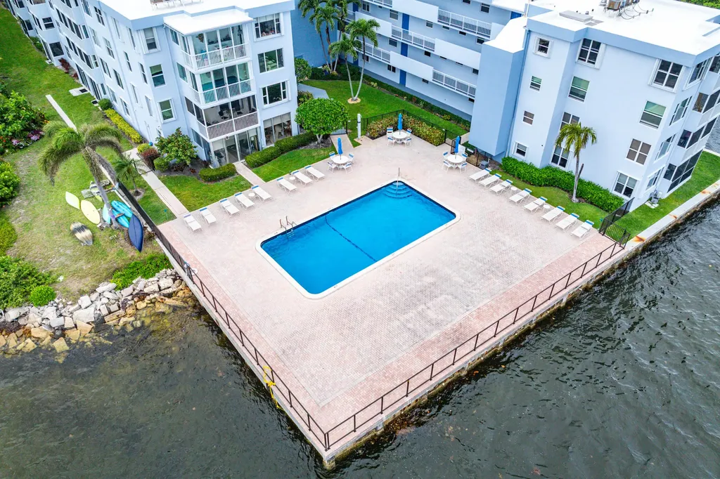 1820 New Palm Way Boynton Beach FL 33435