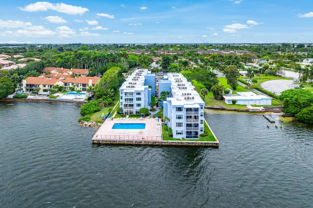 1820 New Palm Way Boynton Beach FL 33435