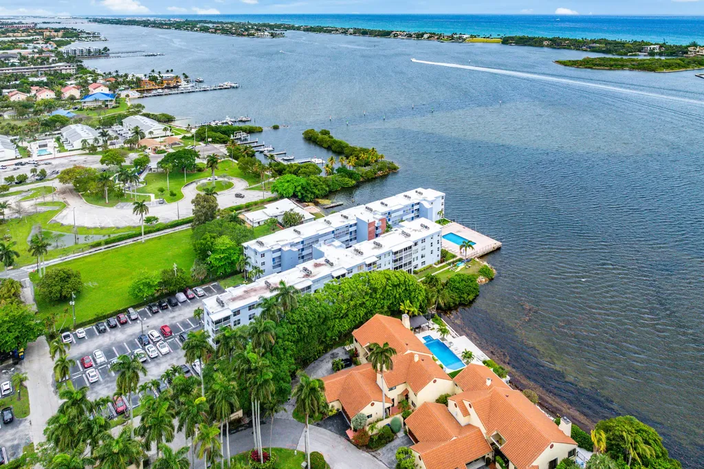 1820 New Palm Way Boynton Beach FL 33435