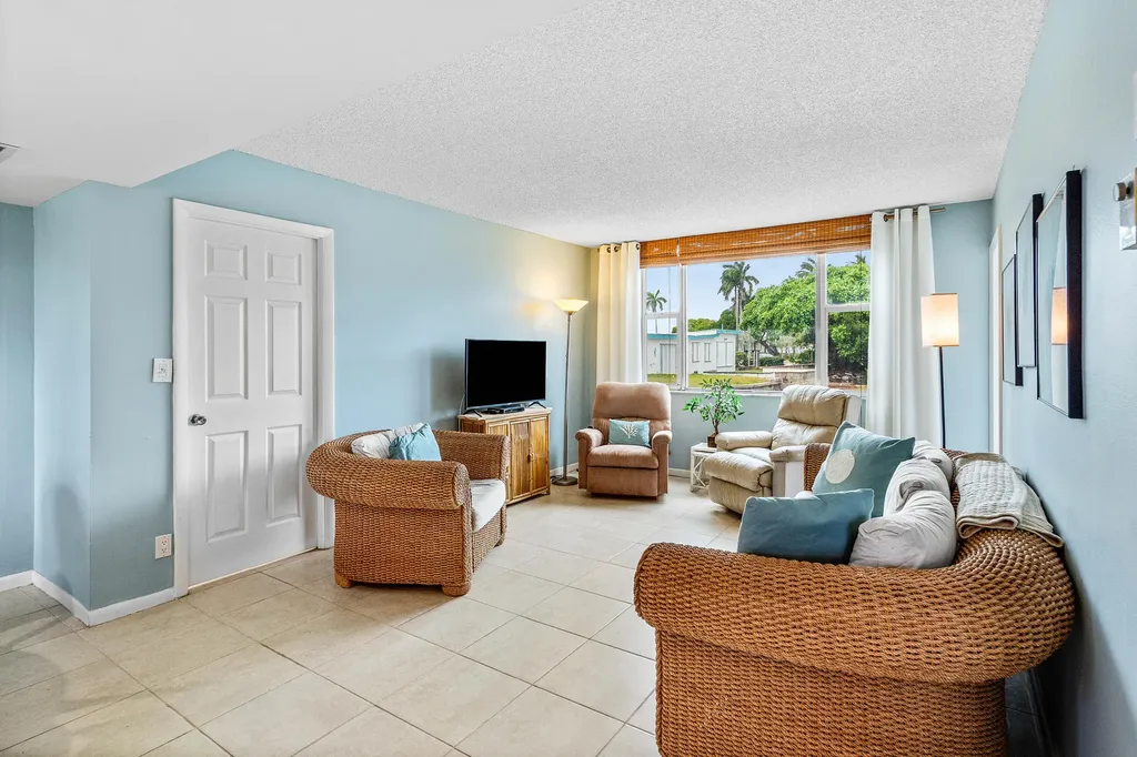 1820 New Palm Way Boynton Beach FL 33435