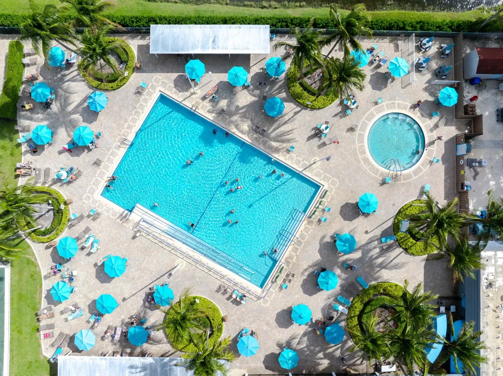 233 Brittany E Delray Beach FL 33446