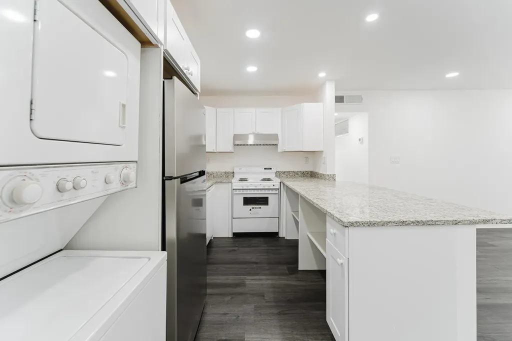 233 Brittany E Delray Beach FL 33446