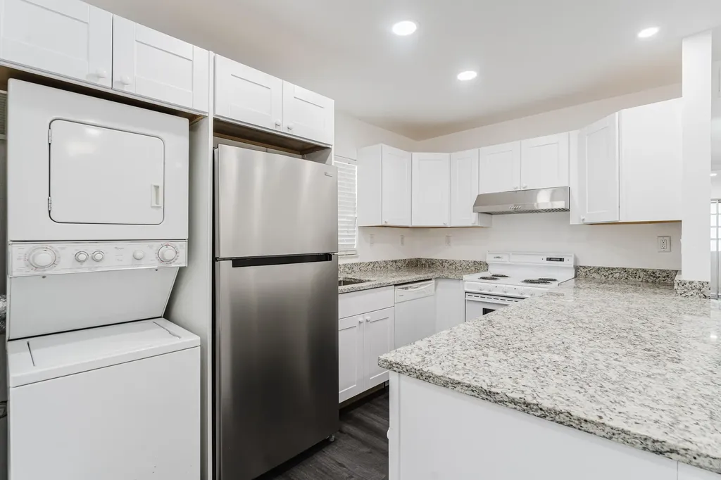 233 Brittany E Delray Beach FL 33446