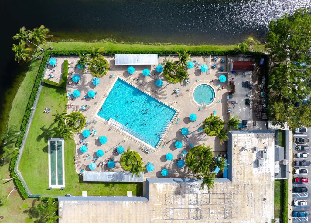 233 Brittany E Delray Beach FL 33446