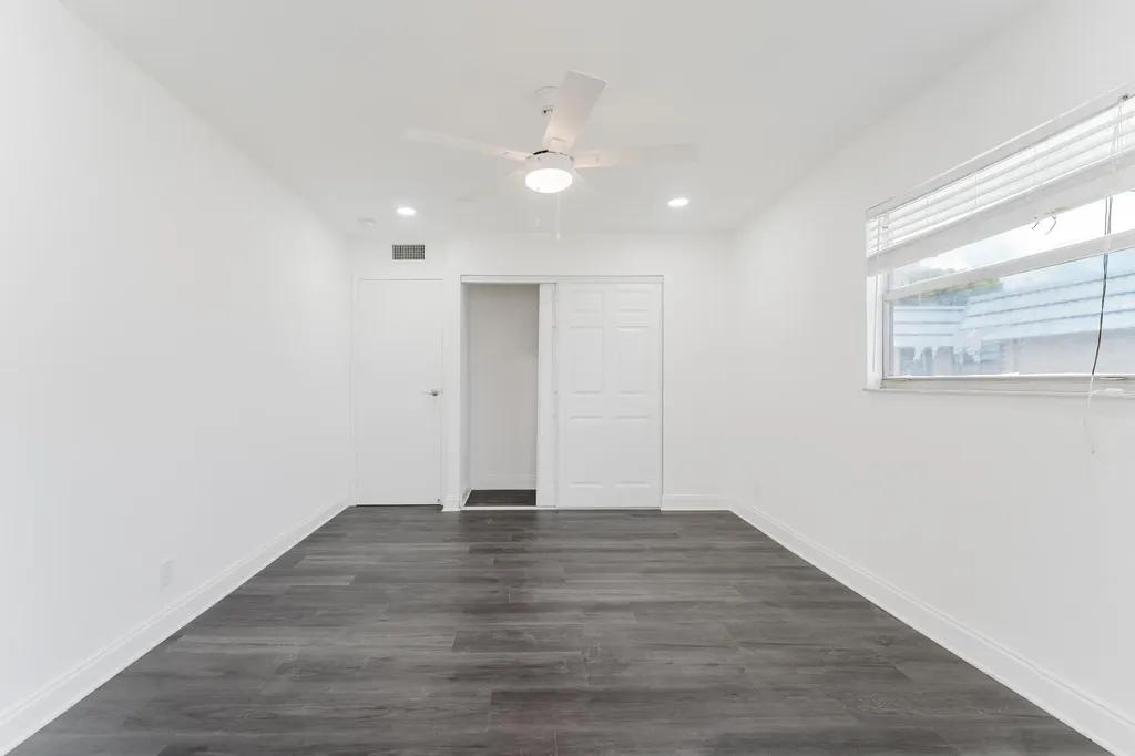 233 Brittany E Delray Beach FL 33446