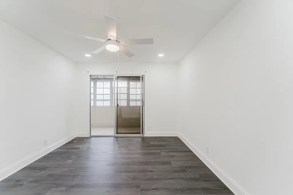 233 Brittany E Delray Beach FL 33446