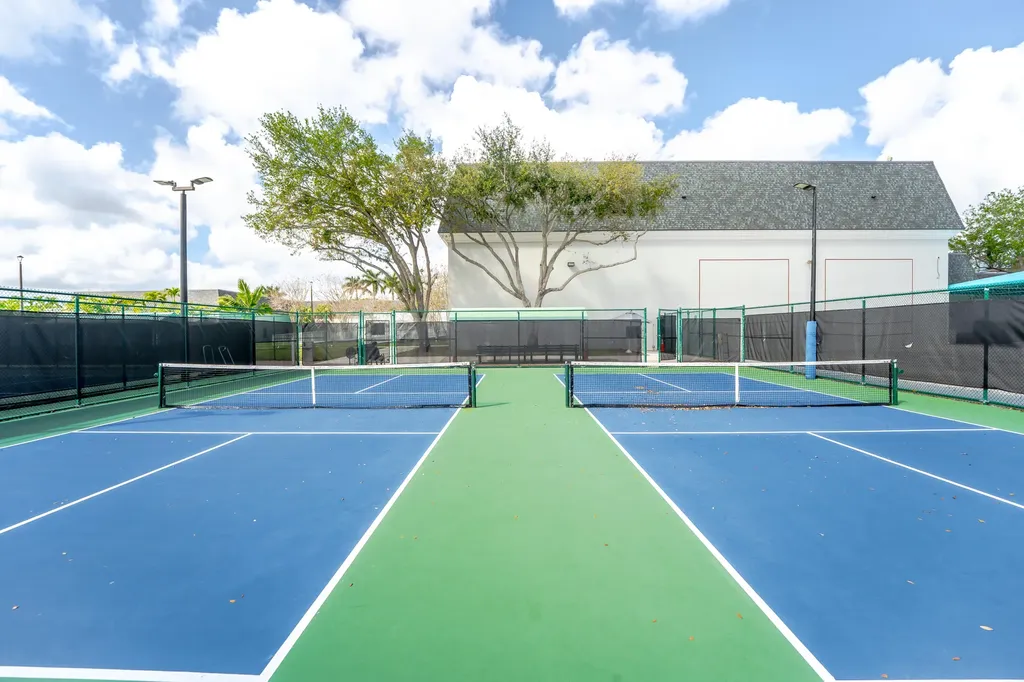 233 Brittany E Delray Beach FL 33446