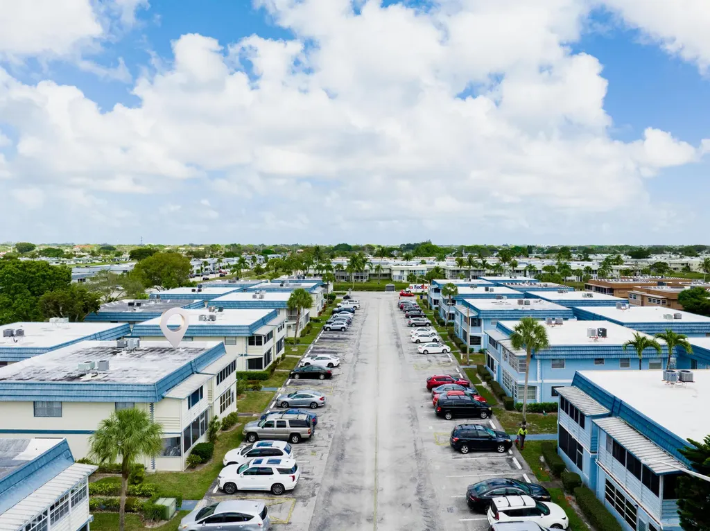 233 Brittany E Delray Beach FL 33446