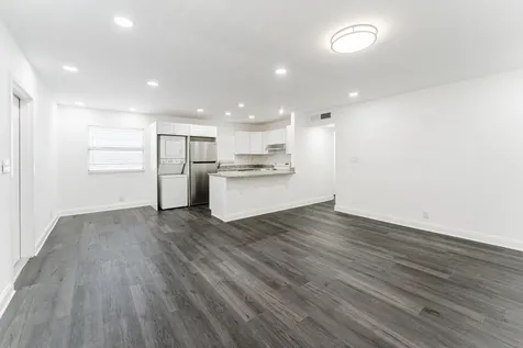 233 Brittany E Delray Beach FL 33446