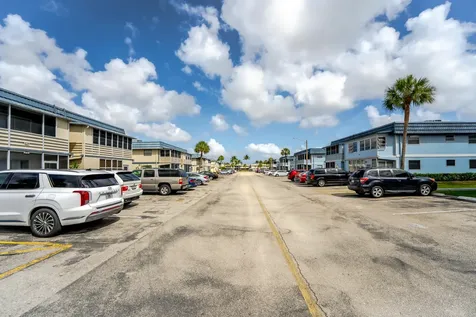 233 Brittany E Delray Beach FL 33446