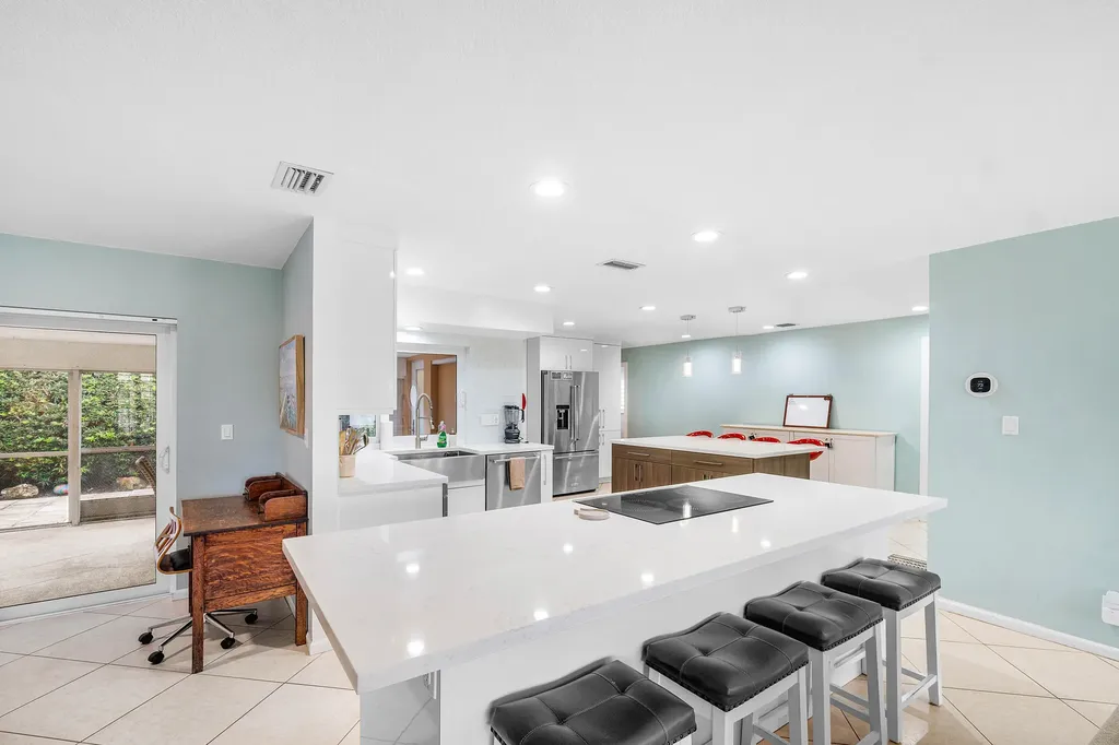 400 NE 43rd Street Boca Raton FL 33431