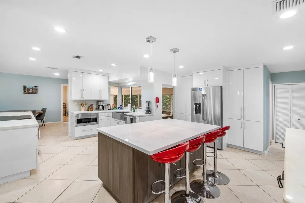 400 NE 43rd Street Boca Raton FL 33431