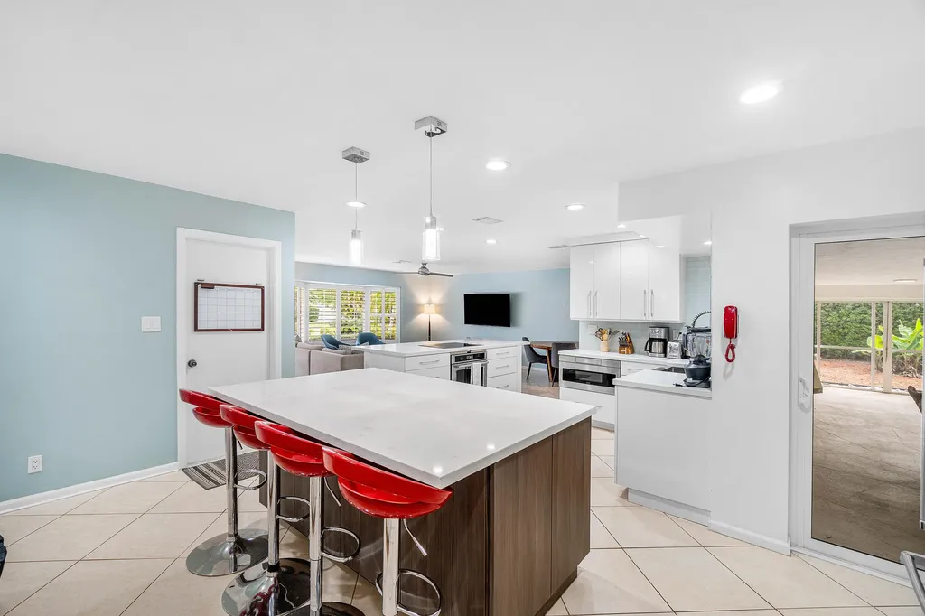 400 NE 43rd Street Boca Raton FL 33431