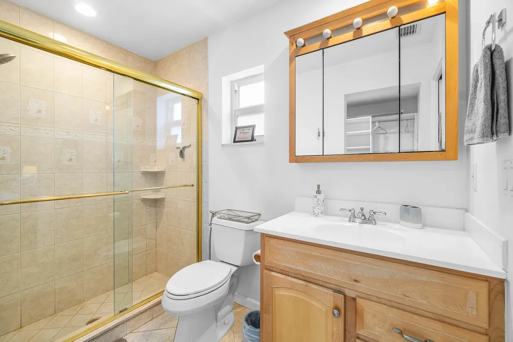 400 NE 43rd Street Boca Raton FL 33431