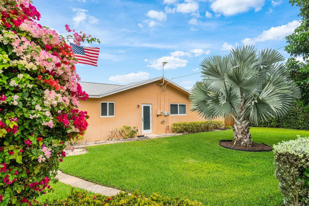 400 NE 43rd Street Boca Raton FL 33431