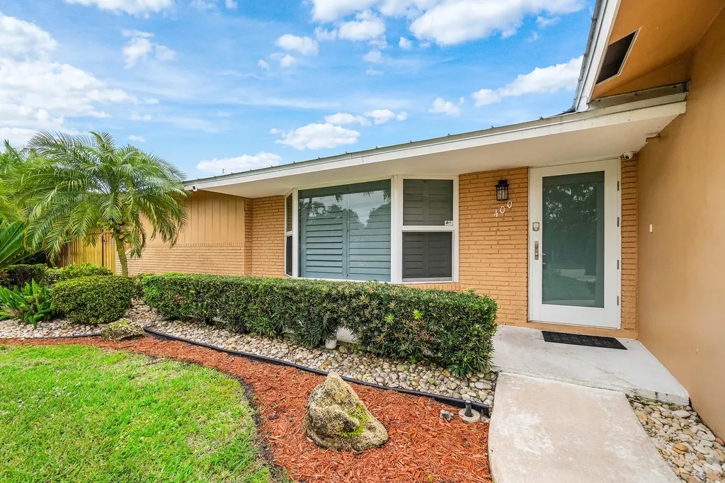 400 NE 43rd Street Boca Raton FL 33431