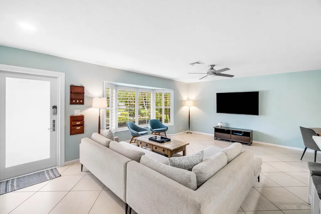 400 NE 43rd Street Boca Raton FL 33431