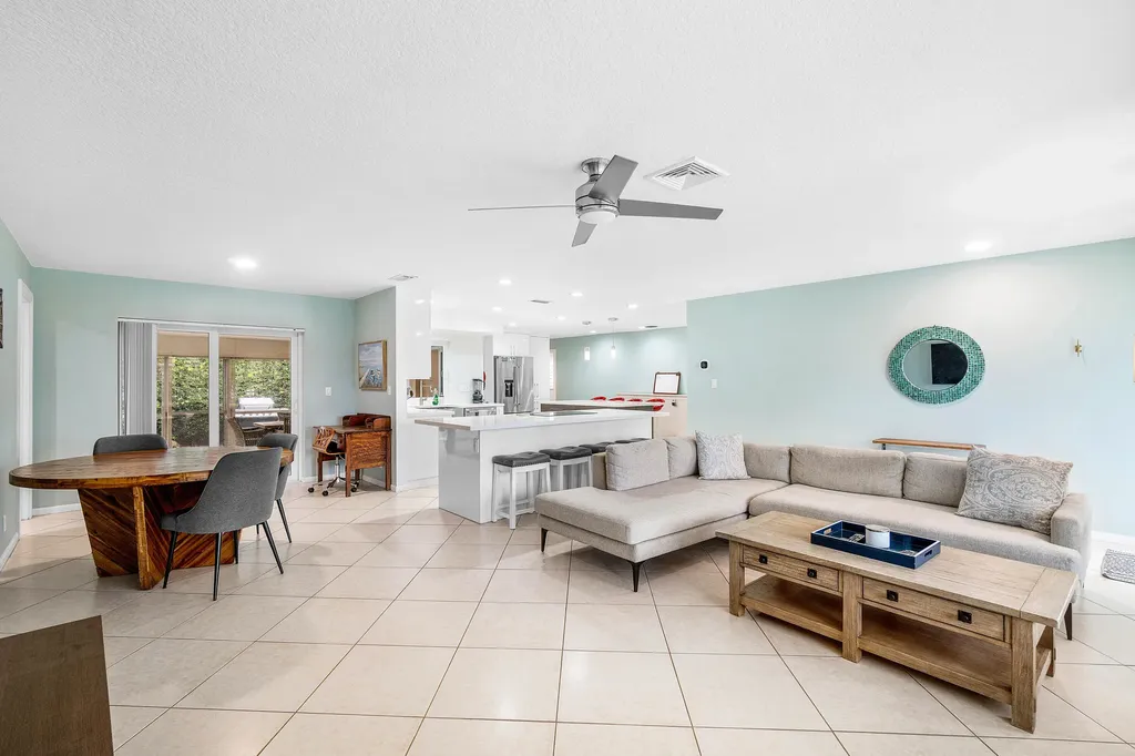 400 NE 43rd Street Boca Raton FL 33431
