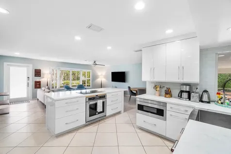 400 NE 43rd Street Boca Raton FL 33431