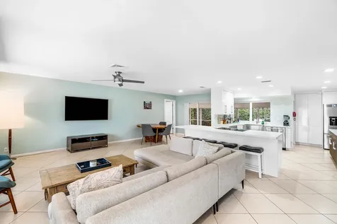 400 NE 43rd Street Boca Raton FL 33431